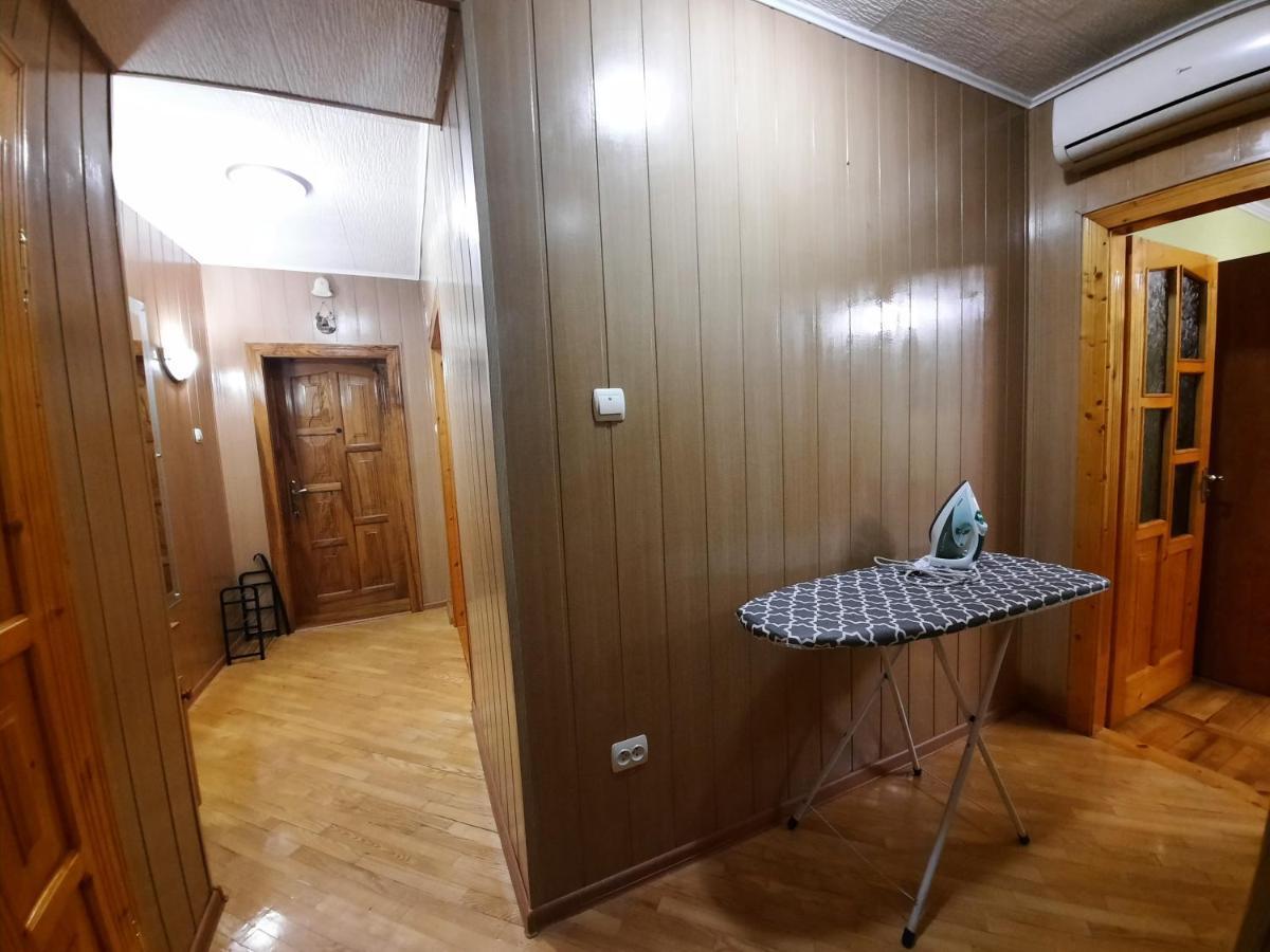 Двокімнатна Квартира Біля Басейну Berehove  Exterior foto