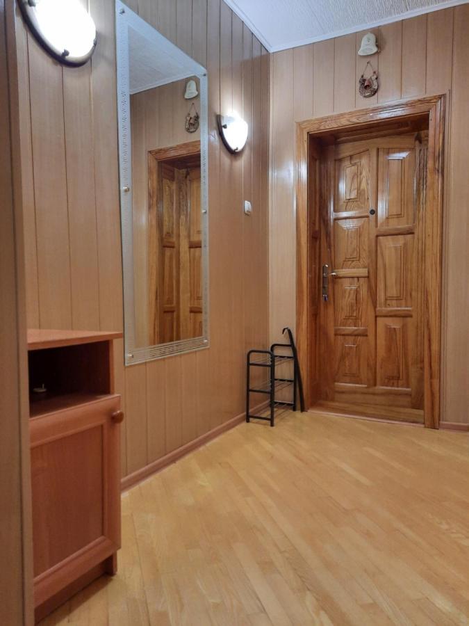 Двокімнатна Квартира Біля Басейну Berehove  Exterior foto