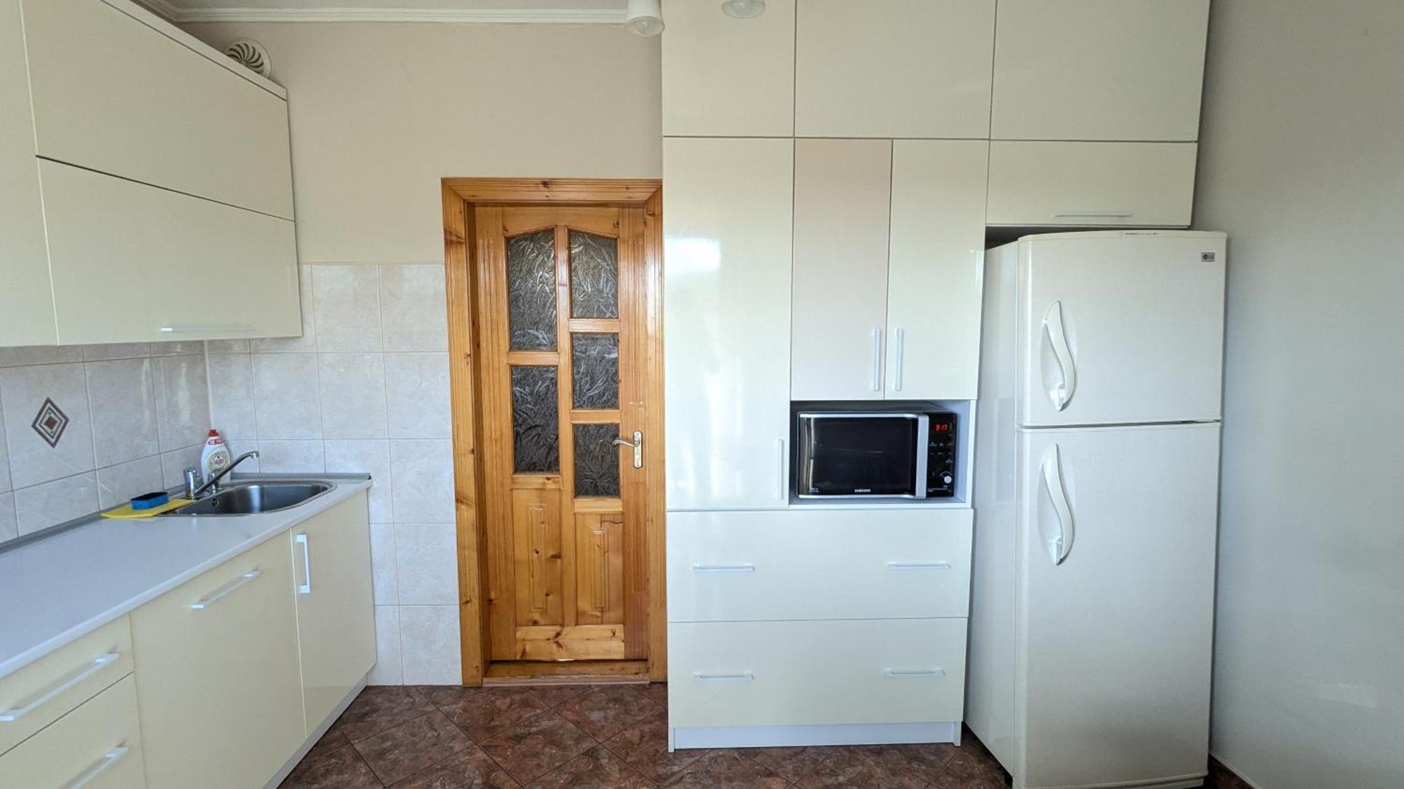 Двокімнатна Квартира Біля Басейну Berehove  Exterior foto